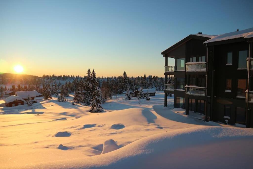 Leilighet Med Panoramautsikt Sjusjoen Innendors Parkering ภายนอก รูปภาพ