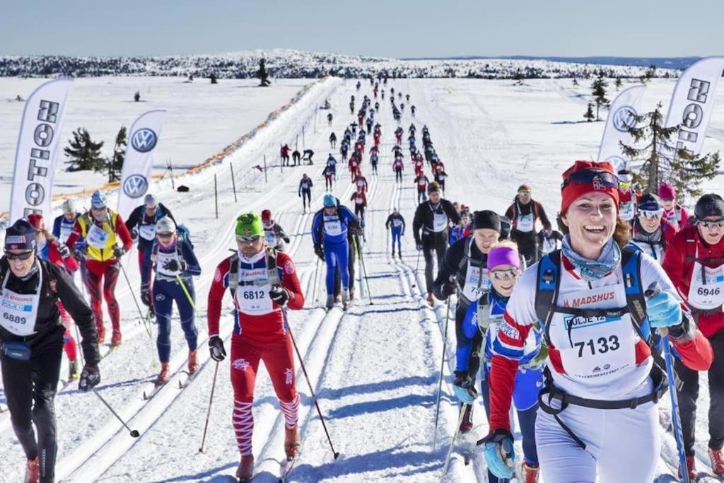 Leilighet Med Panoramautsikt Sjusjoen Innendors Parkering ภายนอก รูปภาพ